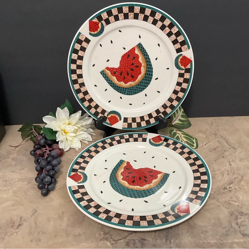 2 VTG TableTops Unlimited 10.5" Dinner Plates" The Fresh Watermelon"